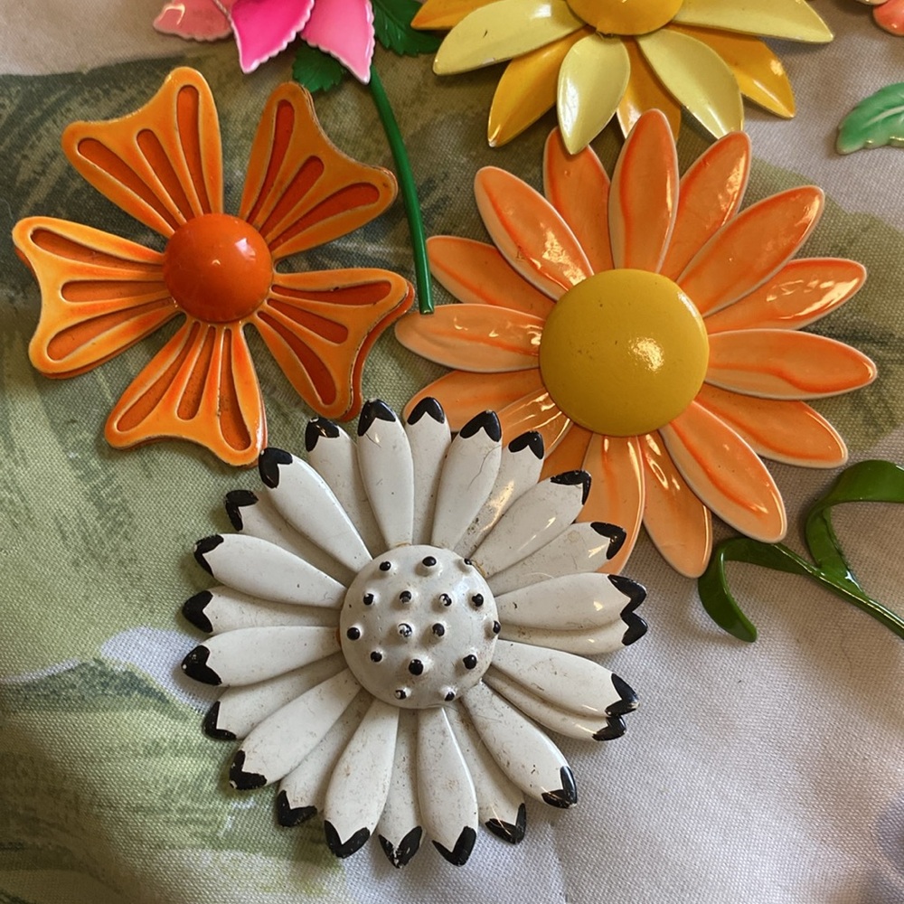 Floral Enamel Brooch Set - Multicolor - Picture 8 of 10